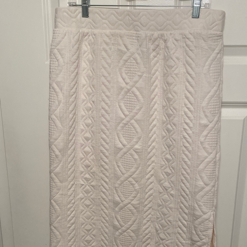Lou & Grey Textured Cream Pencil Skirt